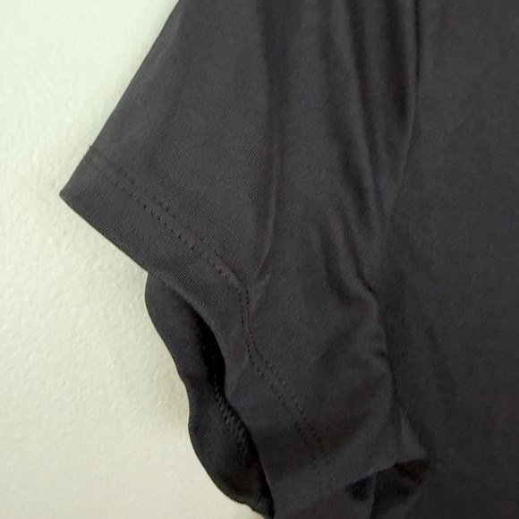 Under Armour Black Tee with Colorful Logo Girls XL - Picture 2 of 4